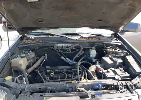 2010 Mercury Mariner Premier z USA, uszkodzony, nr VIN 4M2CN8H74AKJ28773